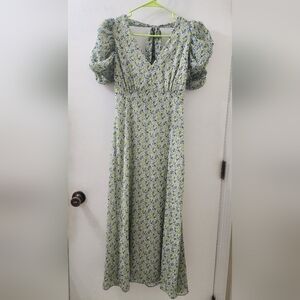 Exquise Floral Puff-Sleeve Maxi Dress in Light Green and Blue, Size Small.